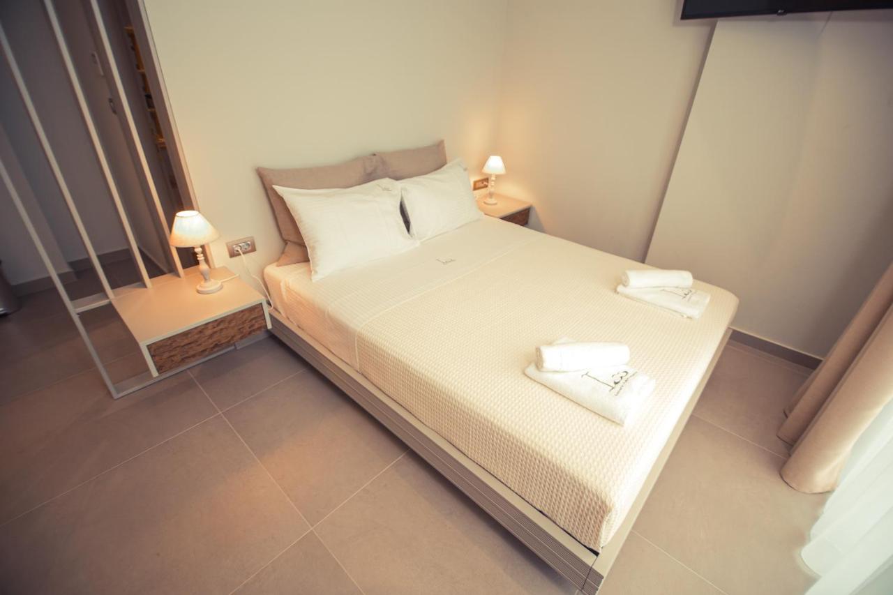 Io Luxury Pool & Hot Tub Suites Preveza Exteriér fotografie