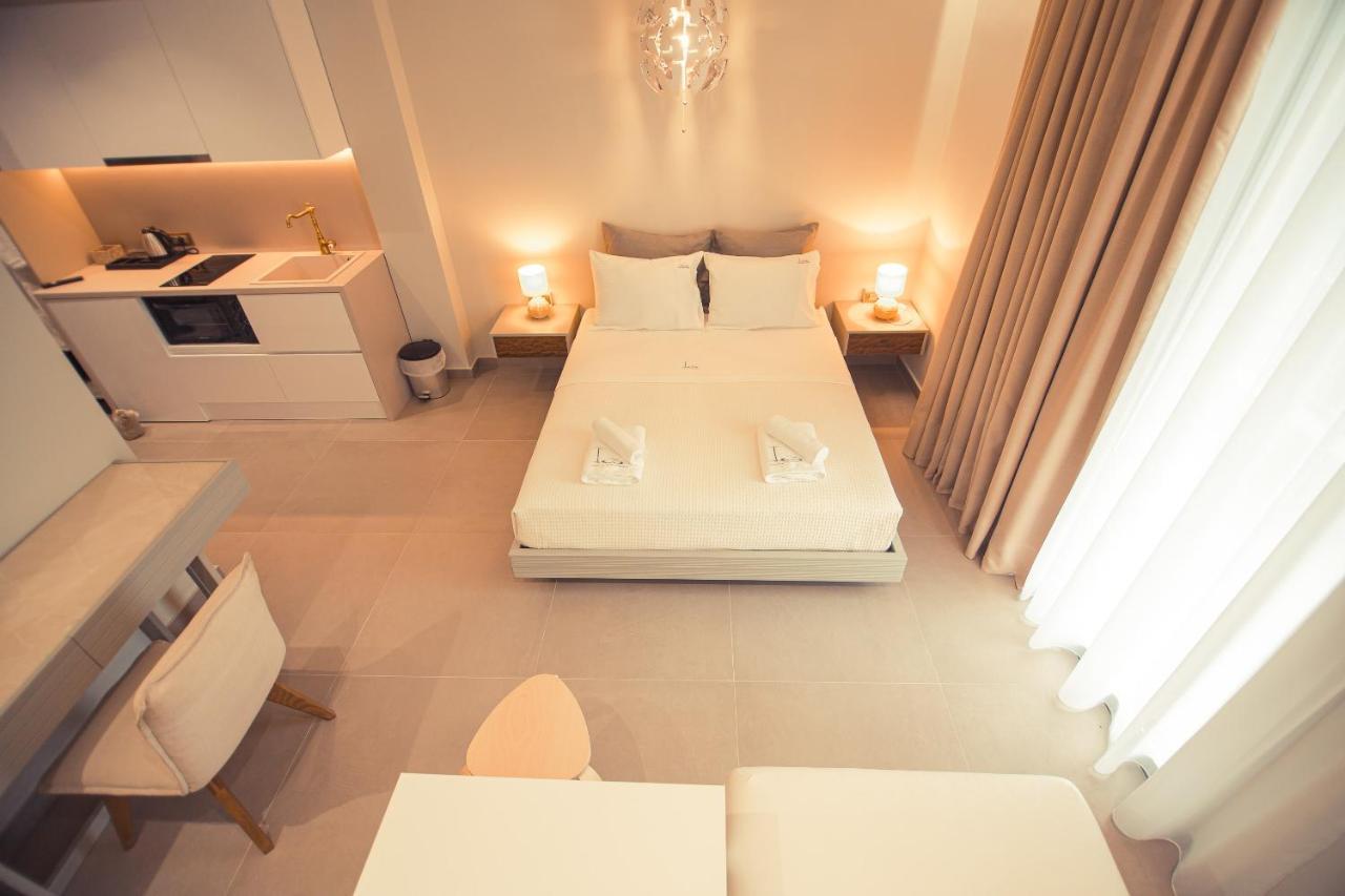 Io Luxury Pool & Hot Tub Suites Preveza Exteriér fotografie