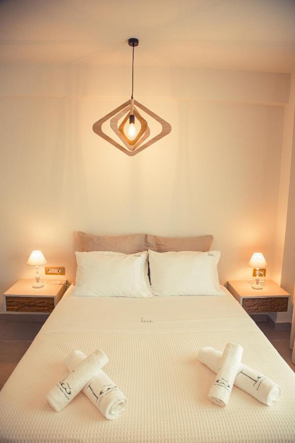 Io Luxury Pool & Hot Tub Suites Preveza Exteriér fotografie