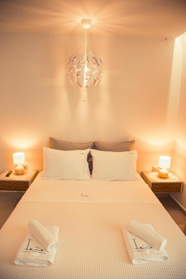 Io Luxury Pool & Hot Tub Suites Preveza Exteriér fotografie