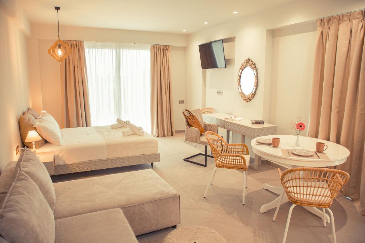 Io Luxury Pool & Hot Tub Suites Preveza Exteriér fotografie