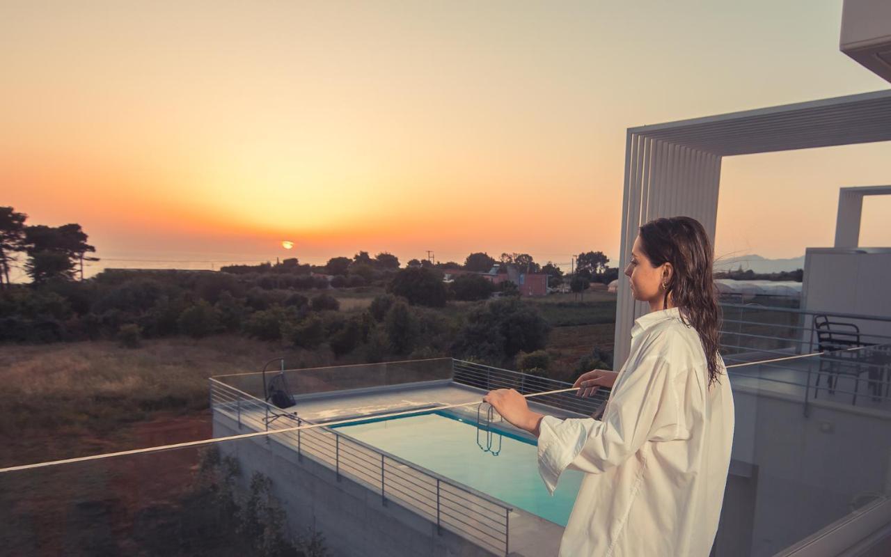 Io Luxury Pool & Hot Tub Suites Preveza Exteriér fotografie