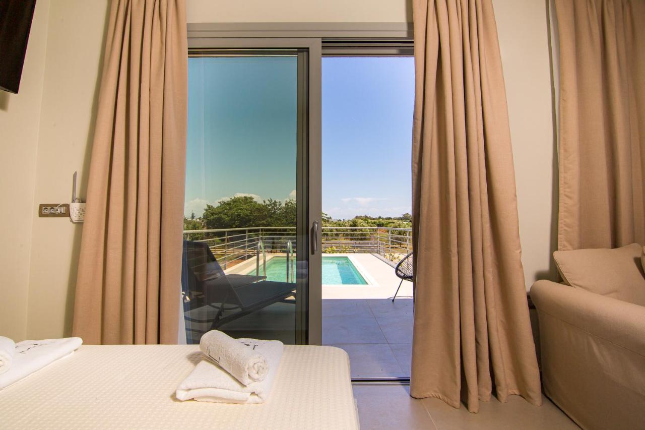 Io Luxury Pool & Hot Tub Suites Preveza Exteriér fotografie