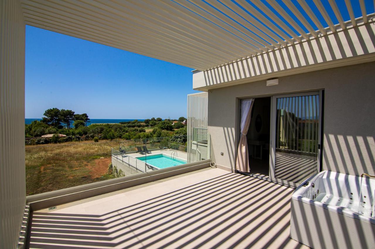 Io Luxury Pool & Hot Tub Suites Preveza Exteriér fotografie