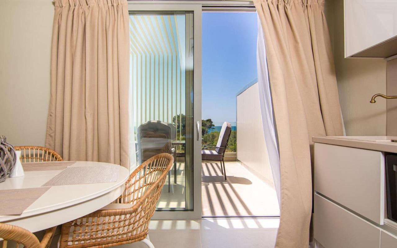 Io Luxury Pool & Hot Tub Suites Preveza Exteriér fotografie