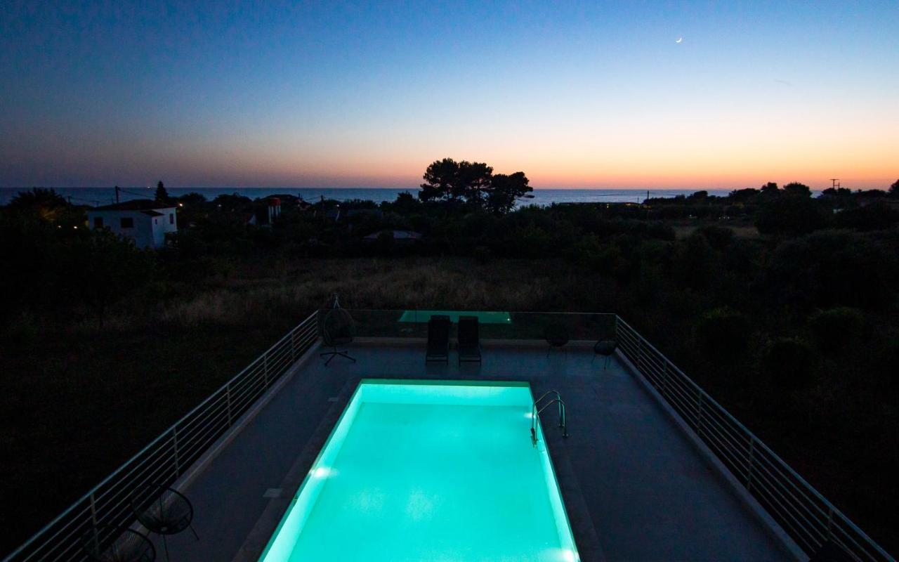 Io Luxury Pool & Hot Tub Suites Preveza Exteriér fotografie