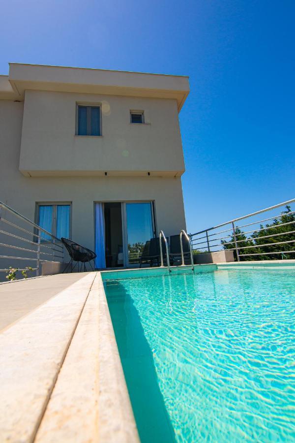 Io Luxury Pool & Hot Tub Suites Preveza Exteriér fotografie
