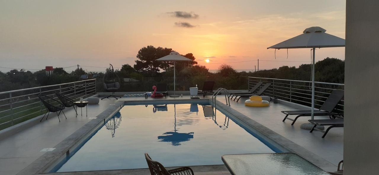 Io Luxury Pool & Hot Tub Suites Preveza Exteriér fotografie